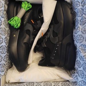 Alexander McQueen Runner Sneaker